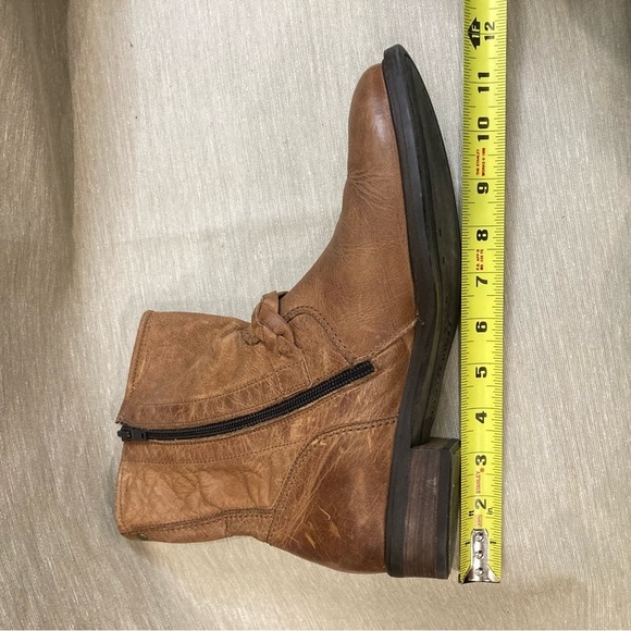 PAUL GREEN Sz 8.5 Distressed  Braided Buckle Zipper Closure Leather Boots - Picture 11 of 14